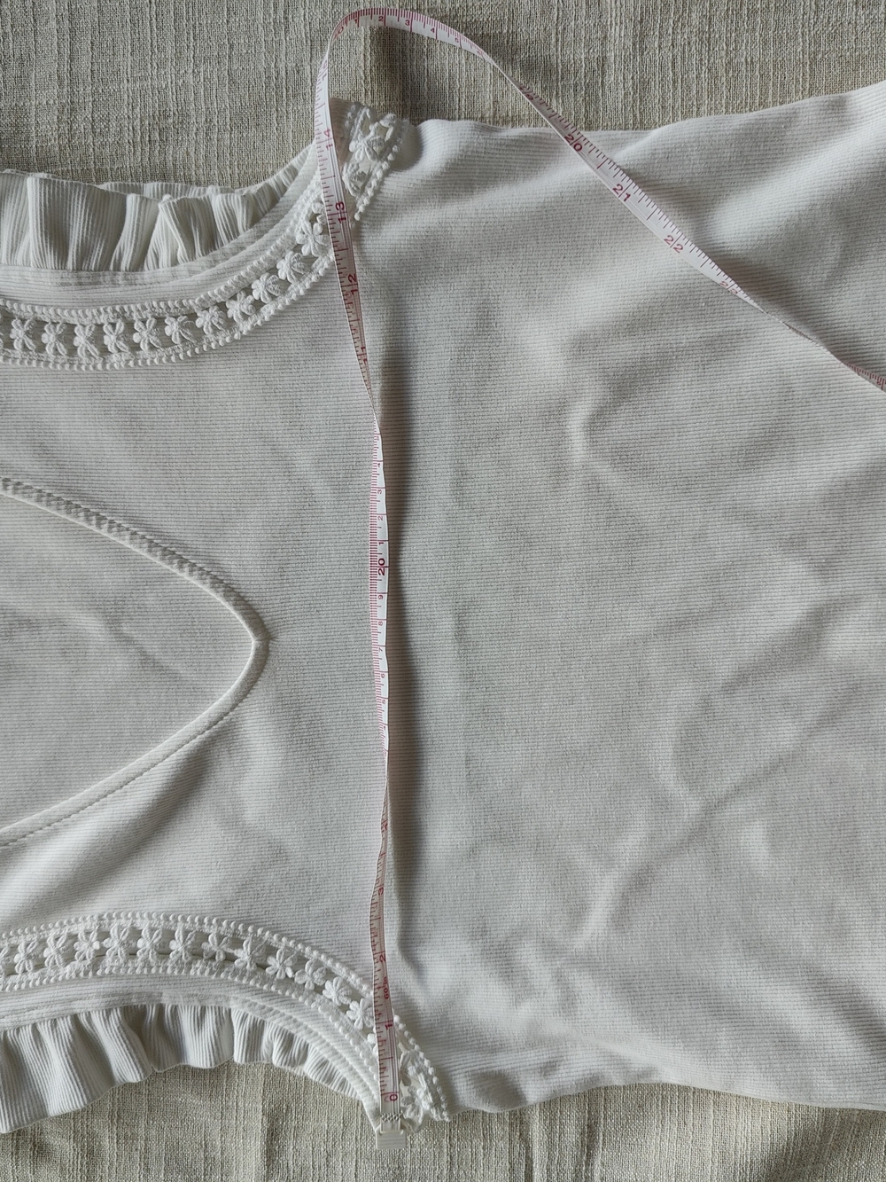 Love and Promises White Ribbed Ruffle V-Neck Top S - Picture 4 of 6
